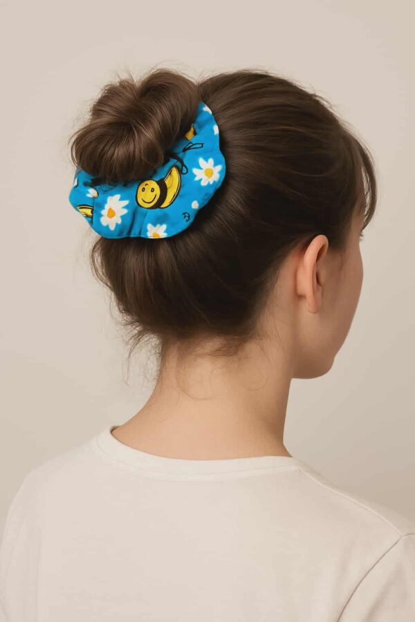 Blue bee scrunchie - Image 4