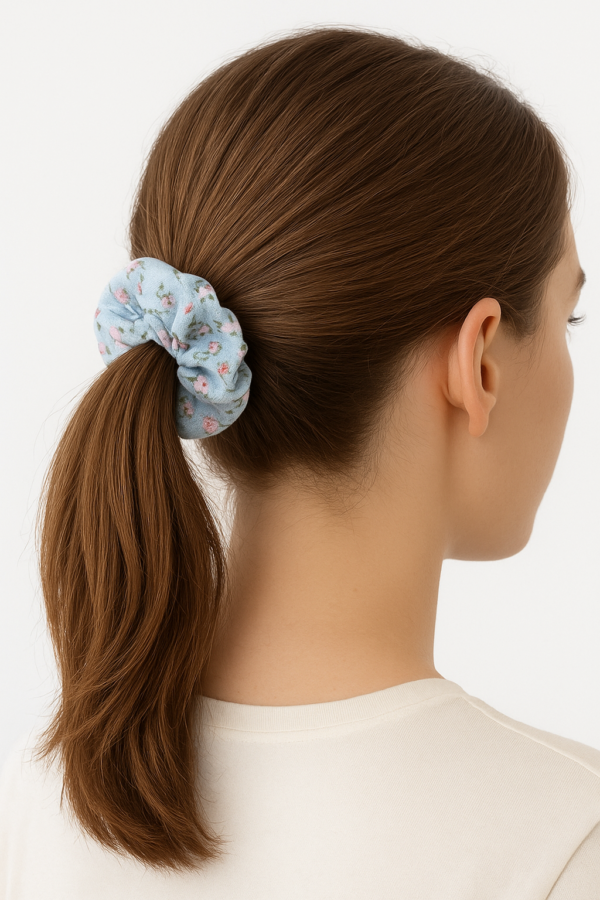 Blue floral scrunchie - Image 3