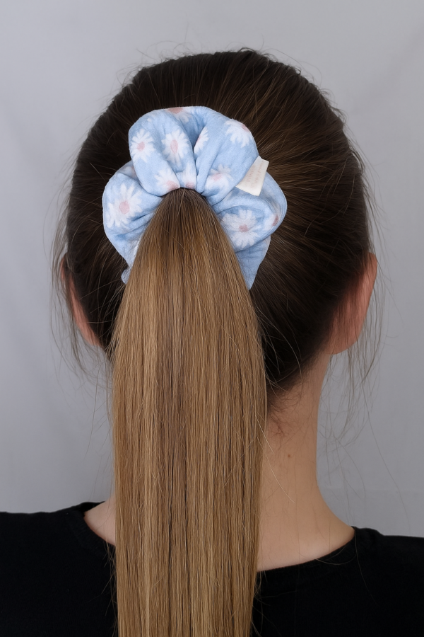 blue scrunchie with white flowers - Image 2