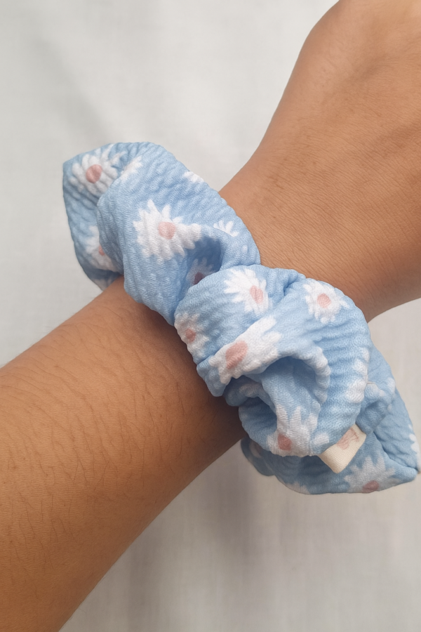 blue scrunchie with white flowers - Image 3